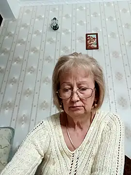 AlikaSwan5821 online show from 10/09/25, 01:42