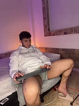 max valiant1 online show from 11/14/25, 08:18