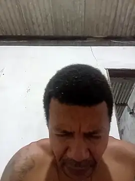 moreno25centimetro online show from 04/05/26, 12:52