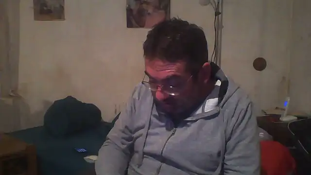 Snapshot of Jouons-ensembles2 chatting on 11/22/25, 02:10 Jouons-ensembles2 online show from 11/22/25, 02:10