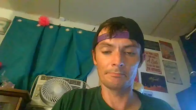 Snapshot of RichardW chatting on 06/29/26, 07:25 RichardW online show from 06/29/26, 07:25