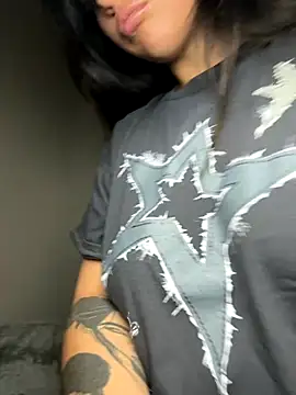 Snapshot of teasemebabe69 chatting on 10/13/25, 05:24 teasemebabe69 online show from 10/13/25, 05:24