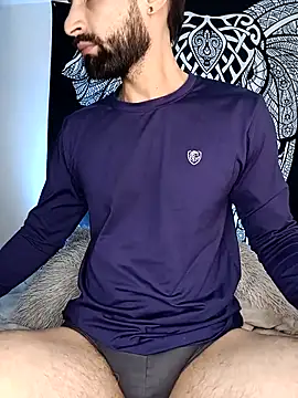 Enzo-wolf33 online show from 09/17/25, 11:39