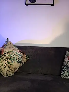 Enzo-wolf33 online show from 10/04/25, 12:19