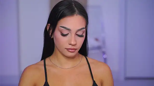 NinaSolenne online show from 11/28/25, 07:38