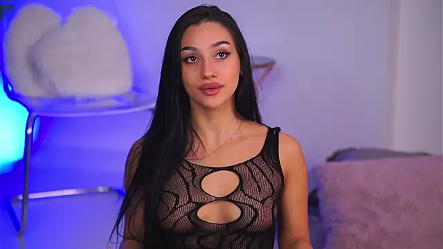 NinaSolenne online show from 12/13/25, 08:25