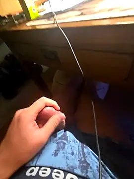 Snapshot of renhedhr chatting on 11/18/25, 04:33 renhedhr online show from 11/18/25, 04:33