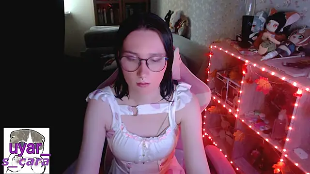 Snapshot of s_cara chatting on 10/08/25, 02:14 s cara online show from 10/08/25, 02:14