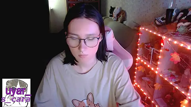 Snapshot of s_cara chatting on 10/23/25, 12:26 s cara online show from 10/23/25, 12:26