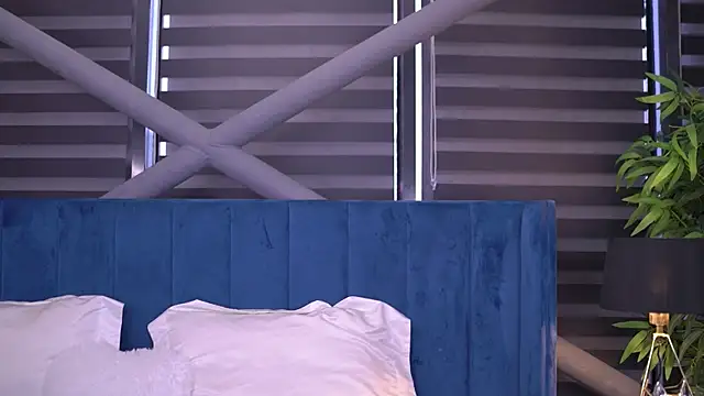 MillaSerene online show from 10/02/25, 05:47