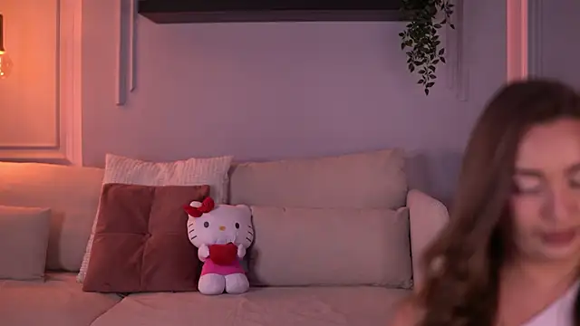 MillaSerene online show from 03/11/26, 06:30