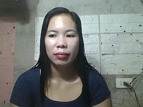 Snapshot of pinaysinglemommm chatting on 09/23/25, 08:56 pinaysinglemommm online show from 09/23/25, 08:56