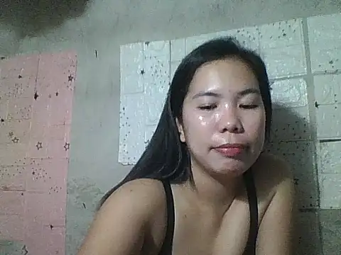 Snapshot of pinaysinglemommm chatting on 10/02/25, 08:43 pinaysinglemommm online show from 10/02/25, 08:43