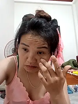 Snapshot of Heulwen-22 chatting on 09/16/25, 08:10 Heulwen-22 online show from 09/16/25, 08:10