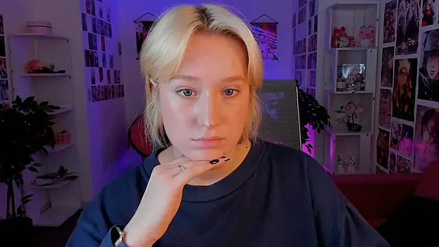 Snapshot of CinBellamy chatting on 10/06/25, 06:33 CinBellamy online show from 10/06/25, 06:33