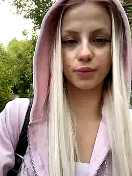 FavoriteKira online show from 09/24/25, 12:41