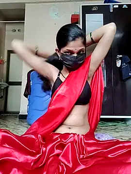 Snapshot of Shivani2002 chatting on 09/18/25, 07:32 Shivani2002 online show from 09/18/25, 07:32