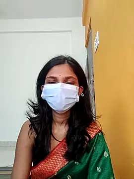 Shivani2002 online show from 11/26/25, 01:28