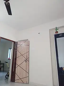 Shivani2002 online show from 04/11/26, 10:19