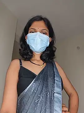 Shivani2002 online show from 07/02/26, 12:00