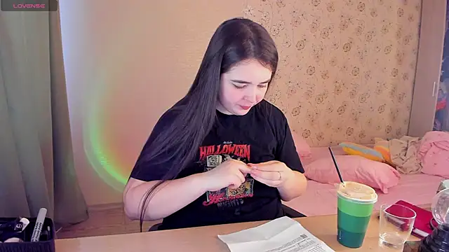 Alice next door online show from 02/28/26, 12:39