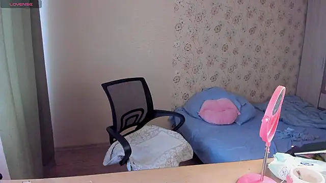 Alice next door online show from 03/19/26, 11:36