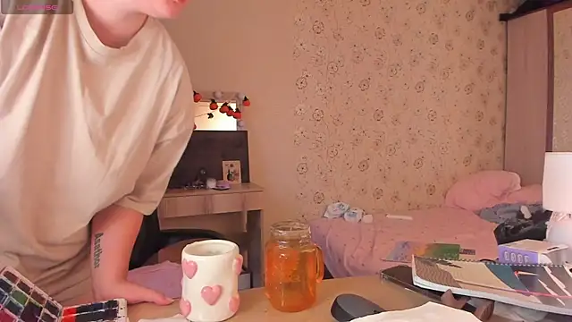 Alice next door online show from 07/22/26, 04:21