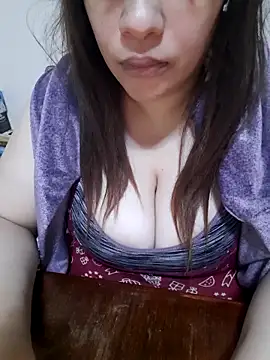 Madam-bezoul- online show from 12/17/25, 10:54