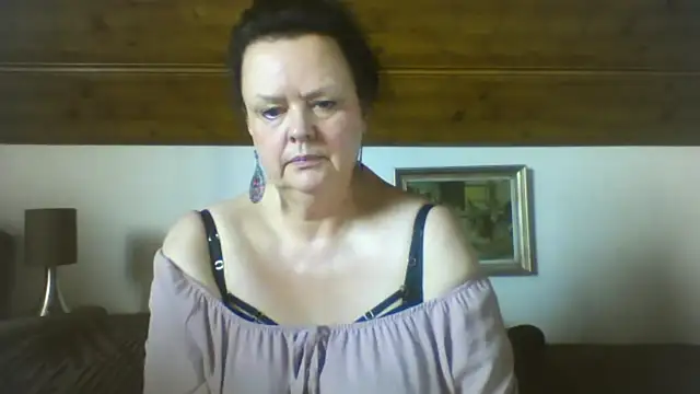 Snapshot of TiffanyMature chatting on 09/16/25, 08:26 TiffanyMature online show from 09/16/25, 08:26
