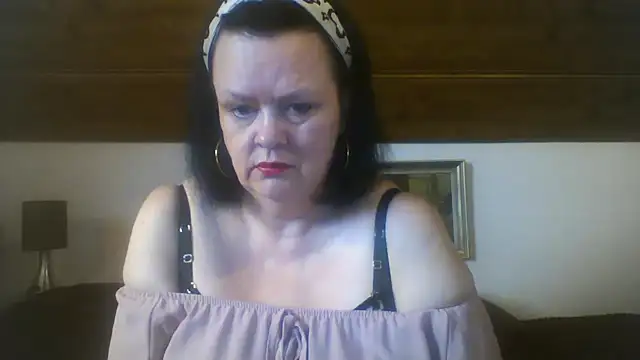 Snapshot of TiffanyMature chatting on 09/22/25, 07:54 TiffanyMature online show from 09/22/25, 07:54