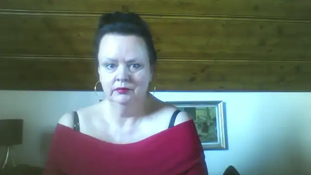 Snapshot of TiffanyMature chatting on 09/23/25, 09:12 TiffanyMature online show from 09/23/25, 09:12