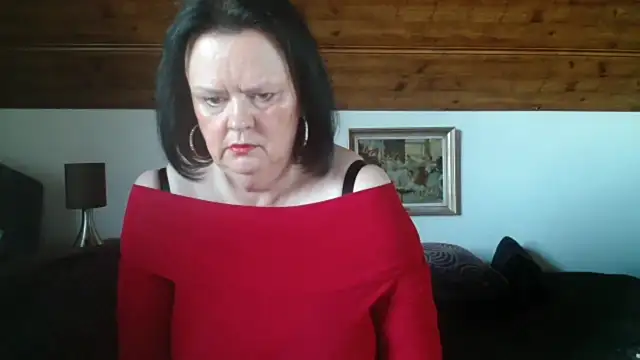 Snapshot of TiffanyMature chatting on 10/19/25, 03:12 TiffanyMature online show from 10/19/25, 03:12