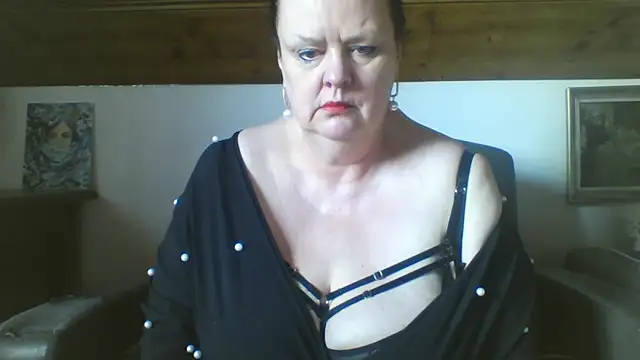 TiffanyMature online show from 04/11/26, 02:10