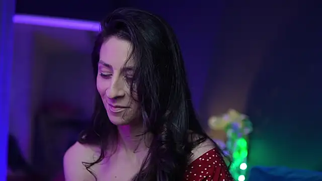 Snapshot of RubyRosa chatting on 12/17/25, 10:49 RubyRosa online show from 12/17/25, 10:49