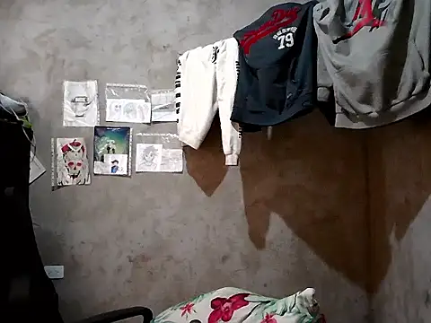 dirty model online show from 04/20/26, 07:48