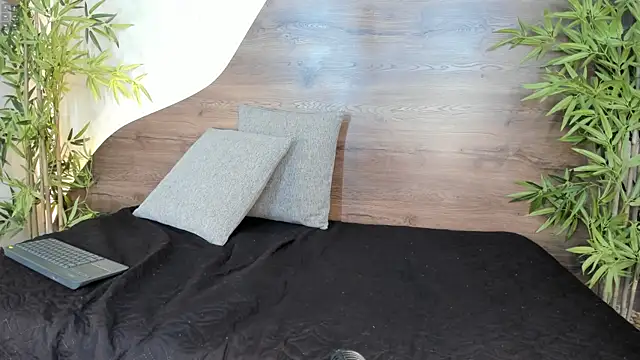 katia cute online show from 10/06/25, 11:51