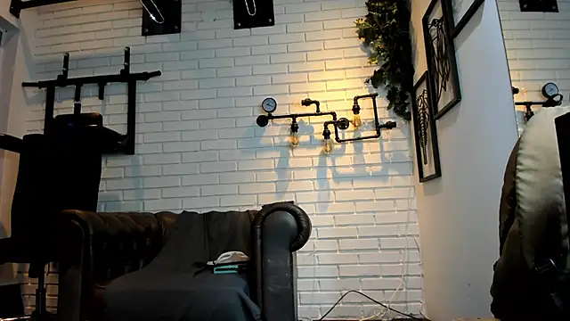 ItaloMoore online show from 09/23/25, 11:13