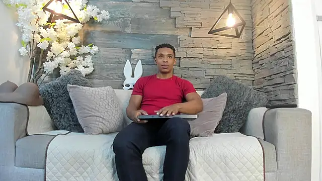 ItaloMoore online show from 10/12/25, 12:04