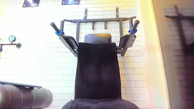 ItaloMoore online show from 12/03/25, 12:14