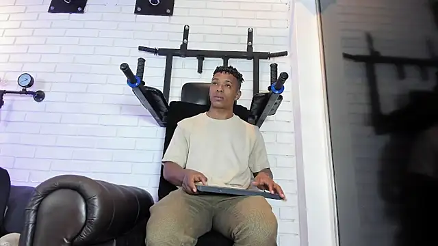 ItaloMoore online show from 02/13/26, 03:30