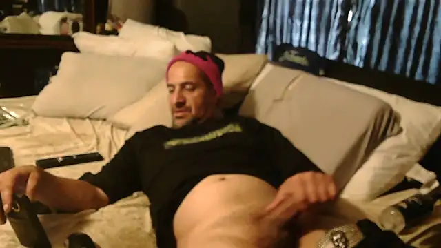 N3V3RPANICxh online show from 04/18/26, 07:18