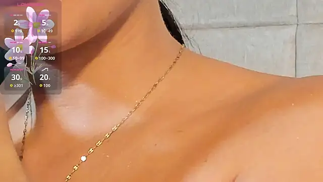 VioletHilton online show from 10/16/25, 10:00