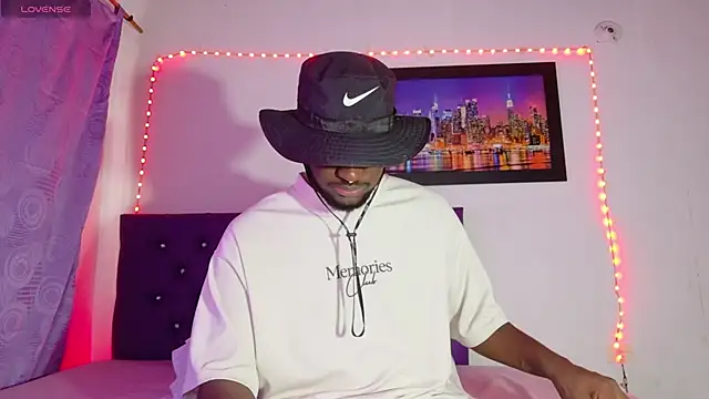 eebony stallion online show from 04/22/26, 07:37