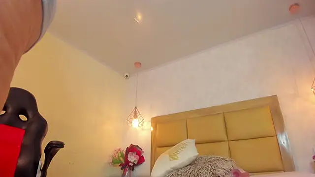 MELISSAROUGE online show from 04/22/26, 07:37