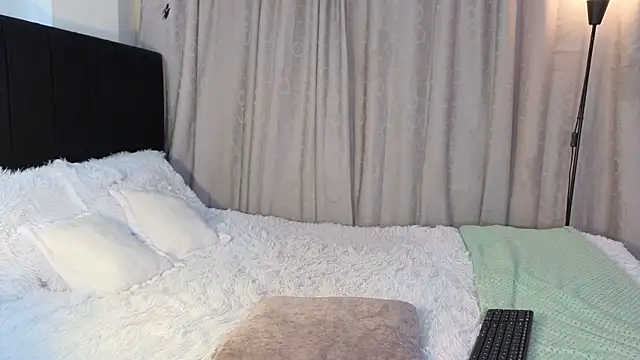 LunaVelvet777 online show from 02/19/26, 03:41