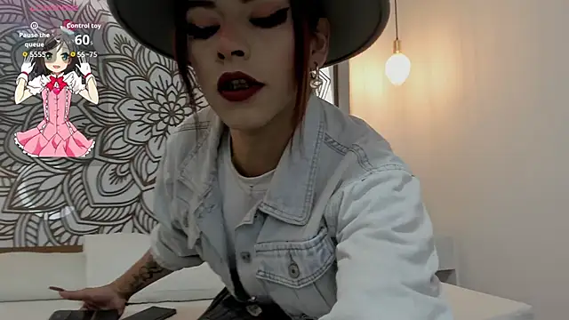 Lilith Zamara online show from 12/05/25, 02:47