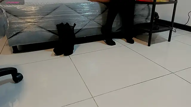 Lilith Zamara online show from 12/16/25, 01:38