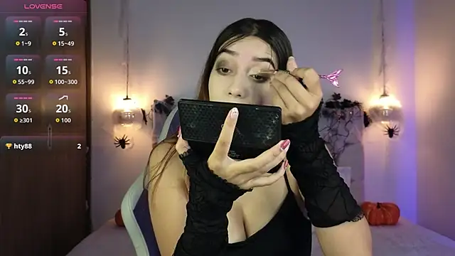 lila min online show from 10/04/25, 02:37