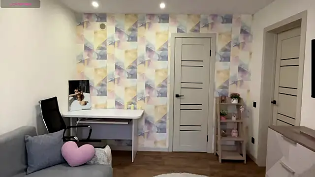 NylaNadler online show from 02/27/26, 06:02