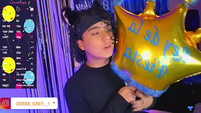 Snapshot of derek_greyy_ chatting on 09/17/25, 10:22 derek greyy online show from 09/17/25, 10:22